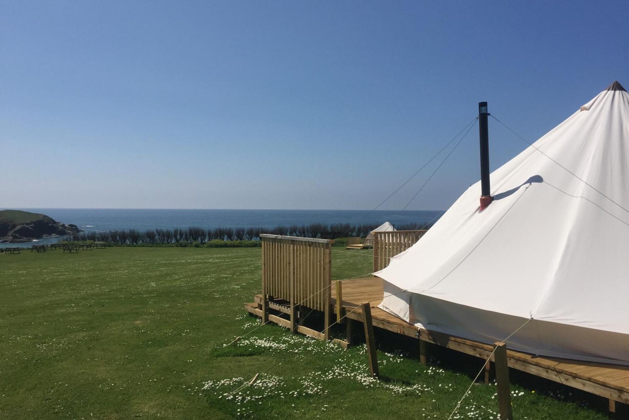 Yha Treyarnon Bay Hostel Padstow Exterior photo