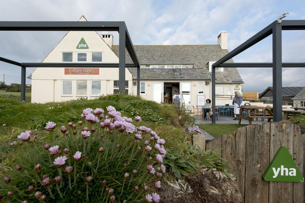 Yha Treyarnon Bay Hostel Padstow Exterior photo