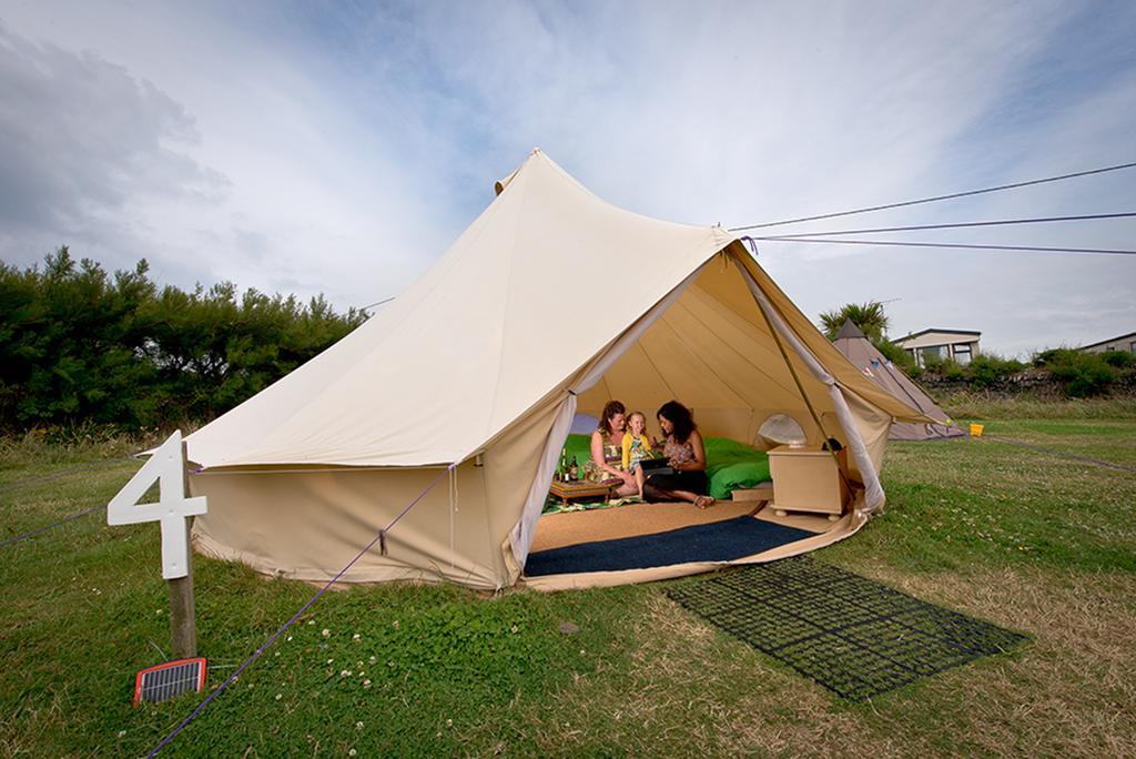 Yha Treyarnon Bay Hostel Padstow Exterior photo